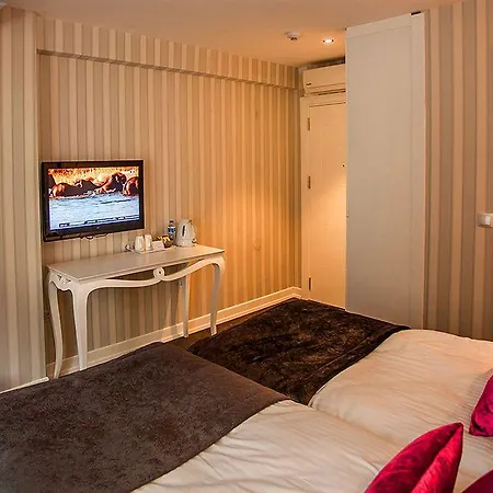 Hotel Lucis Pera 4*