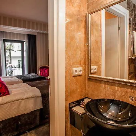 Lucis Pera Hotel