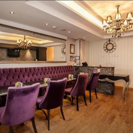 Hotel Lucis Pera 4*
