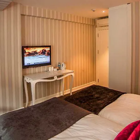 Hotel Lucis Pera 4*