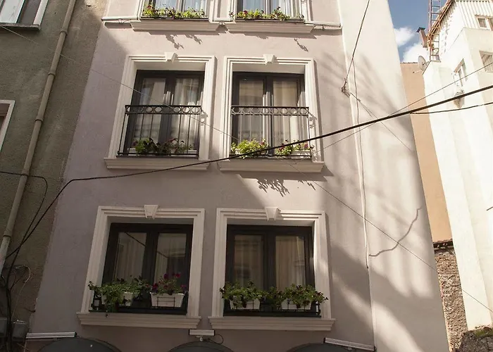 Luce Di Pera Hotel 3*